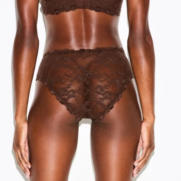 Skims Lace Breafs Women's Intimate in Cocoa. Size S - Picture 8 of 8